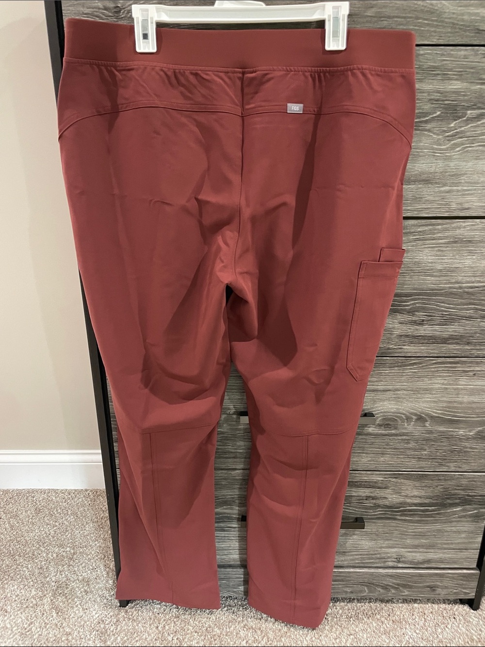 FIGS women’s scrub pant - Picture 2 of 3